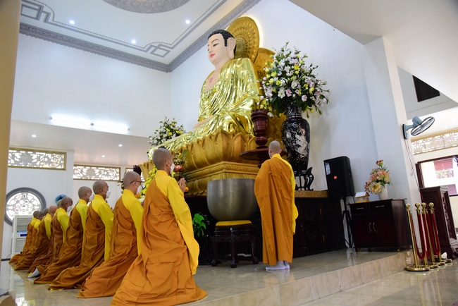 Lễ truyền giới Sa di Phương Trượng